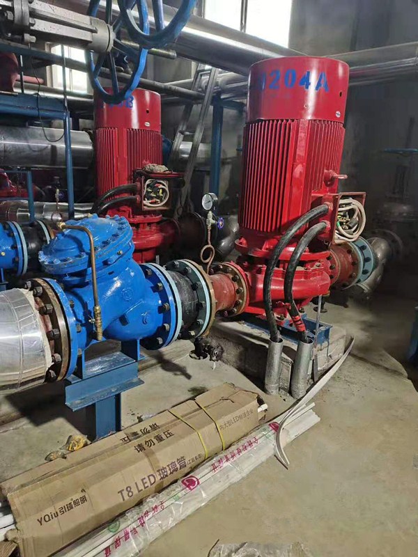 新興耐酸泵廠現(xiàn)場(chǎng)調(diào)試消防泵